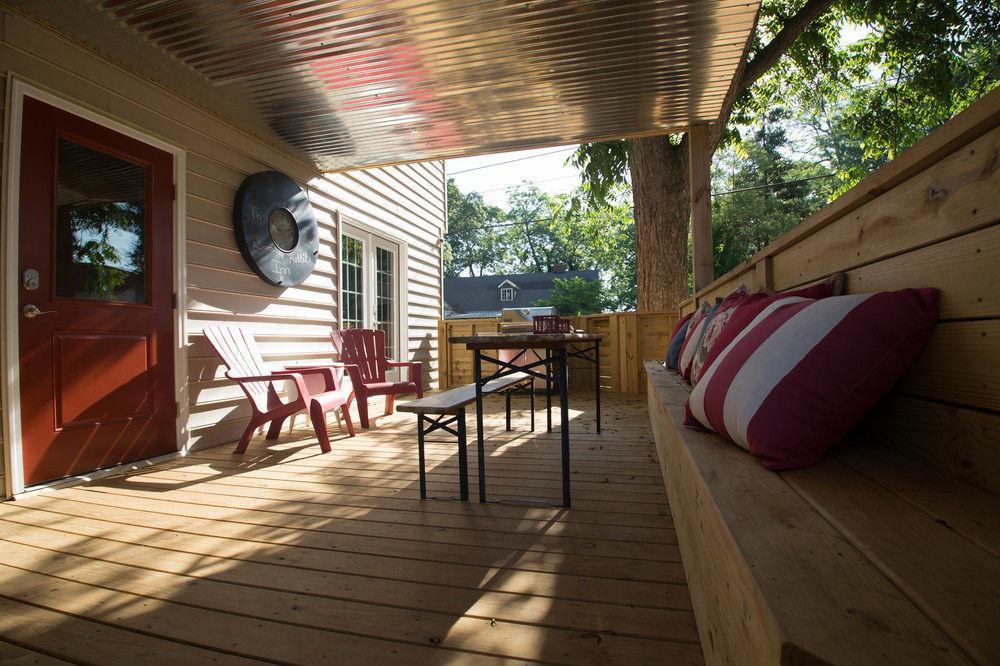 Swamp Rabbit Bed and breakfast